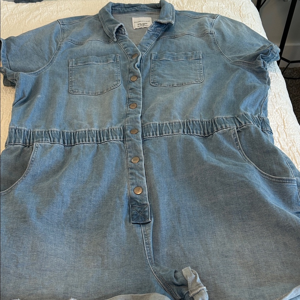 Celebrity Pink Light Blue Denim Romper Size XXXL